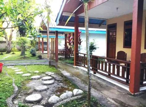 Tangkoko Macaca Hotel Rinondoran Exterior foto